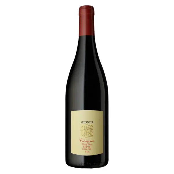 רקנאטי קריניאן גפנים צעירות (Recanati Carignan Youthful Vines) – תיקון קטן ומדויק לגבי השם הרשמי של היין בקטלוגים: היין המפורסם והמוערך של היקב מופק דווקא מגפנים בוגרות/עתיקות (Wild Carignan / Reserve), אך היקב מייצר גרסה נגישה, פירותית ורעננה יותר המבוססת על כרמים צעירים יותר, ולעיתים הוא נקרא פשוט קריניאן סדרת גליל עליון או קריניאן גפנים צעירות (בהתאם לבציר ולמיתוג העדכני של הסדרה הקלאסית). זהו יין אדום שמציג את הצד הים-תיכוני, הפראי והרענן של זן הקריניאן, שהפך בשנים האחרונות לאחד מסימני ההיכר של יקב רקנאטי. פרופיל טעם וארומה הסגנון של הגפנים הצעירות מכוון ליין שהוא פחות "כבד" ויותר זורם, מושלם לאקלים הישראלי: רשמי טעימה: באף עולות ארומות עשירות של פירות יער אדומים ושחורים (שזיף שחור, פטל), שוקולד מריר, ותיבול ים-תיכוני עדין של טימין ופלפל שחור. בפה הוא מציג חמיצות מאוזנת ומרעננת, טאנינים רכים ונגישים, וסיומת פירותית ומתובלת.