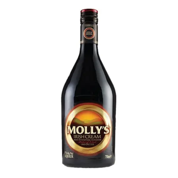 ליקר שמנת אירי מוליס (Molly's Irish Cream Liqueur) הוא ליקר פרימיום עשיר, קטיפתי ומפנק, המיוצר בלב אירלנד ונחשב לאחד ממותגי האייריש קרים המובילים והנמכרים ביותר ברחבי העולם. המשקה מיוצר במפעל קטן ומודרני הממוקם באזור כפרי ציורי באירלנד, אשר שימש בעבר כאתר היסטורי לייצור חמאה ומוצרי חלב איכותיים. הבסיס למשקה מורכב משילוב מסורתי ומוקפד של חומרי גלם מקומיים מובחרים: שמנת חלב טרייה ועשירה המגיעה מפרות הניזונות ממרעי דשא טבעיים באירלנד, וויסקי אירי מיושן שעבר זיקוק משולש (Triple Distilled Irish Whiskey), תזקיק אלכוהול נקי, ונגיעות טבעיות של שוקולד מריר ווניל ריחני. השימוש בטכנולוגיית ערבול ומיזוג מתקדמת מבטיח כי השמנת והוויסקי יישארו מאוחדים בצורה מושלמת, ומעניק לליקר את המרקם החלק הייחודי לו וחיי מדף ארוכים. פרופיל מוצר ורשמי טעימה צבע: גוון חלבי-קרמי, אופייני של קפה בחלב עשיר. ארומה (אף): פרופיל ארומטי מתוק, עשיר ומזמין במיוחד. באף עולים ניחוחות דומיננטיים ונעימים של שמנת טרייה, שוקולד חלב, קרמל ווניל עמוק, השזורים ברקע עדין וחמים של וויסקי אירי מיושן. טעם (חיך): מרקם קטיפתי, שופע, סמיך במידה ורך להפליא על הלשון. על החיך מורגשת הרמוניה מושלמת בין המתיקות המפנקת של השוקולד והקרמל לבין העומק והעוקץ העדין של הוויסקי האירי, המאזן את העושר של השמנת. סיומת: בינונית עד ארוכה, חלקה, עשירה ומתוקה, המותירה טעם לוואי נעים ומלטף של וניל, קקאו ורמז אלכוהולי חמים.